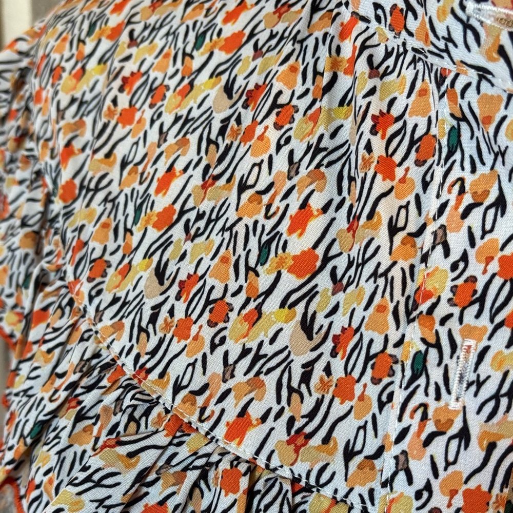 Floral Ruffle Blouse - Picture 4 of 6